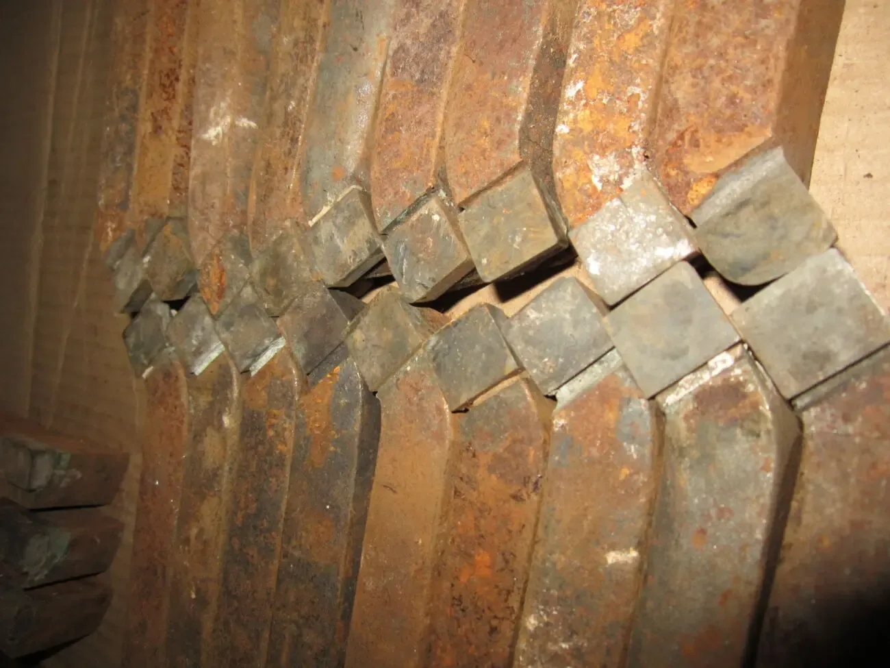 Резец токарного станка 7