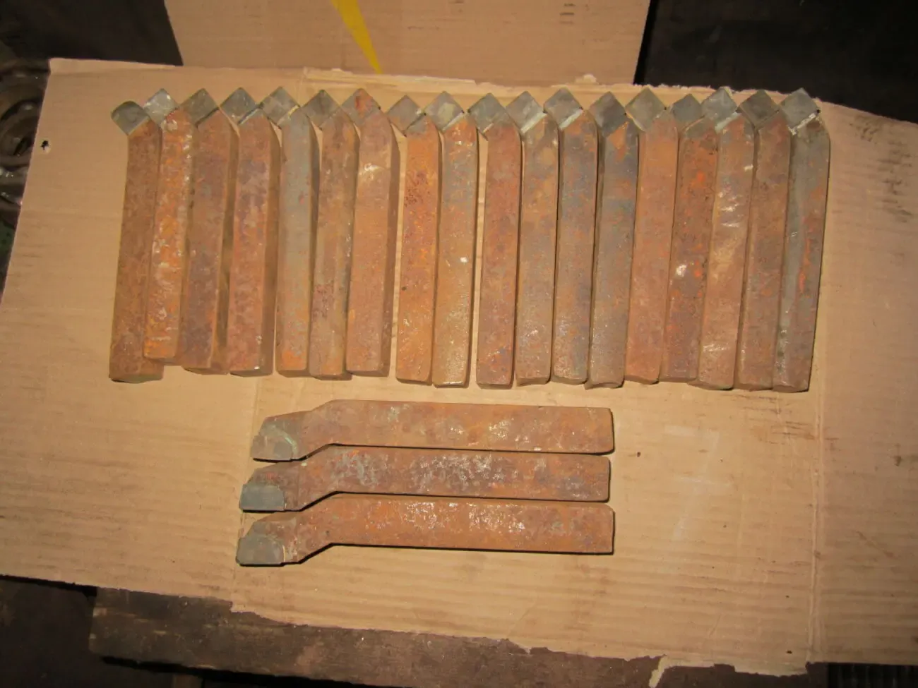 Резец токарного станка