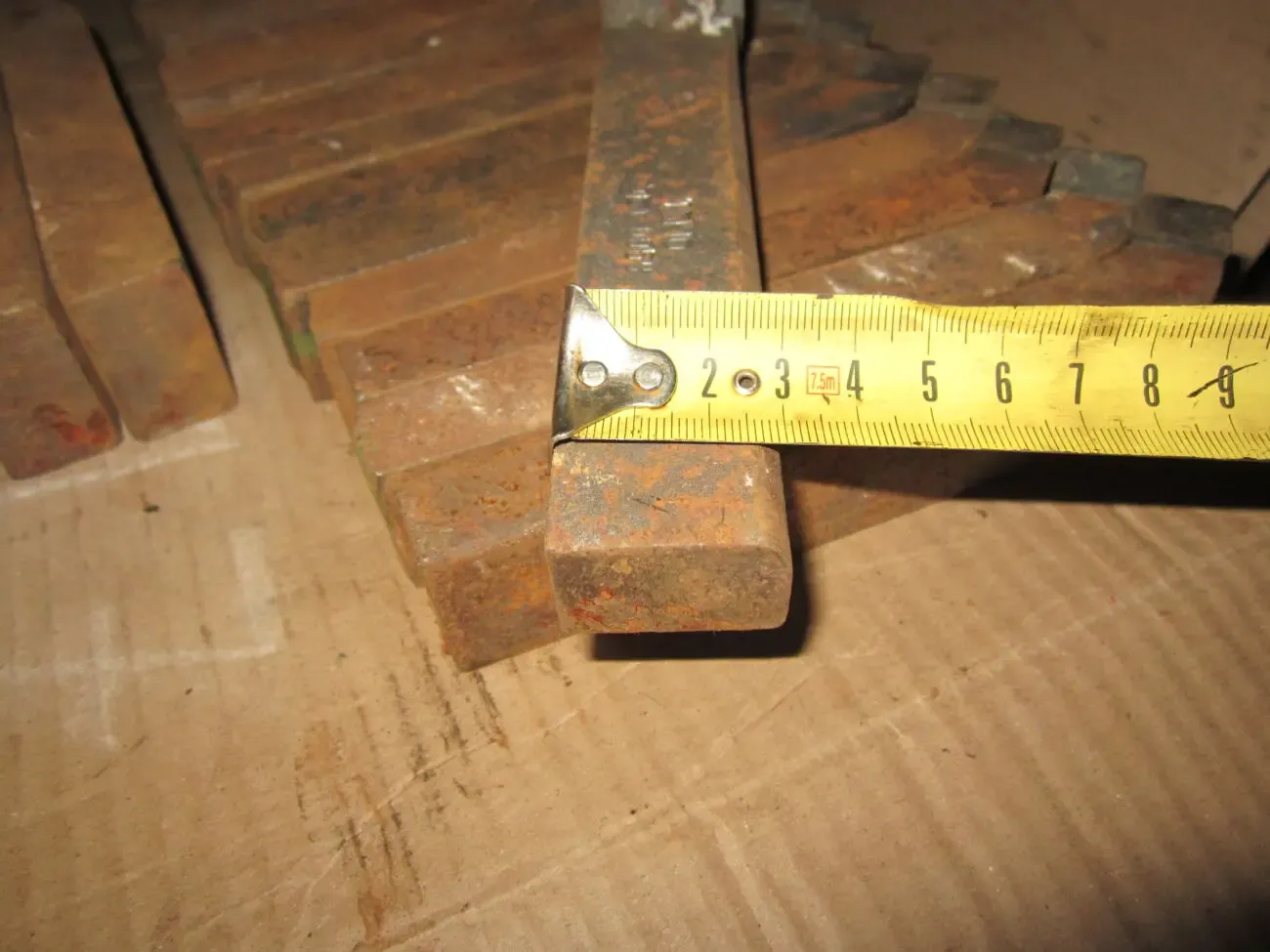 Резец токарного станка 3