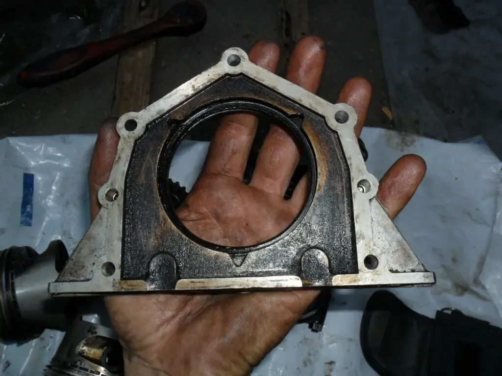 Hyundai/Kia 21441-21000, Задняя крышка коленвала Хюндай Акцент 1.3-1.5 7