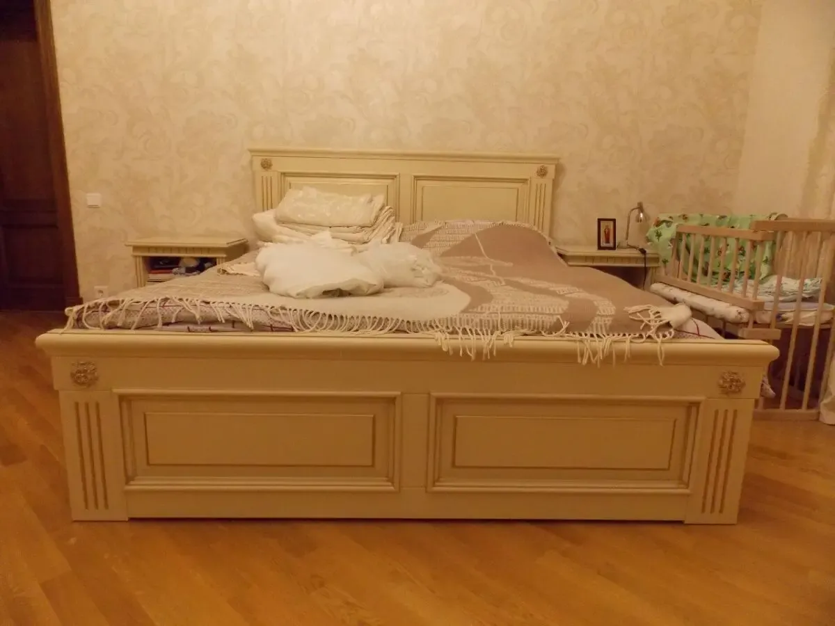 Кровать из массива дерева 3