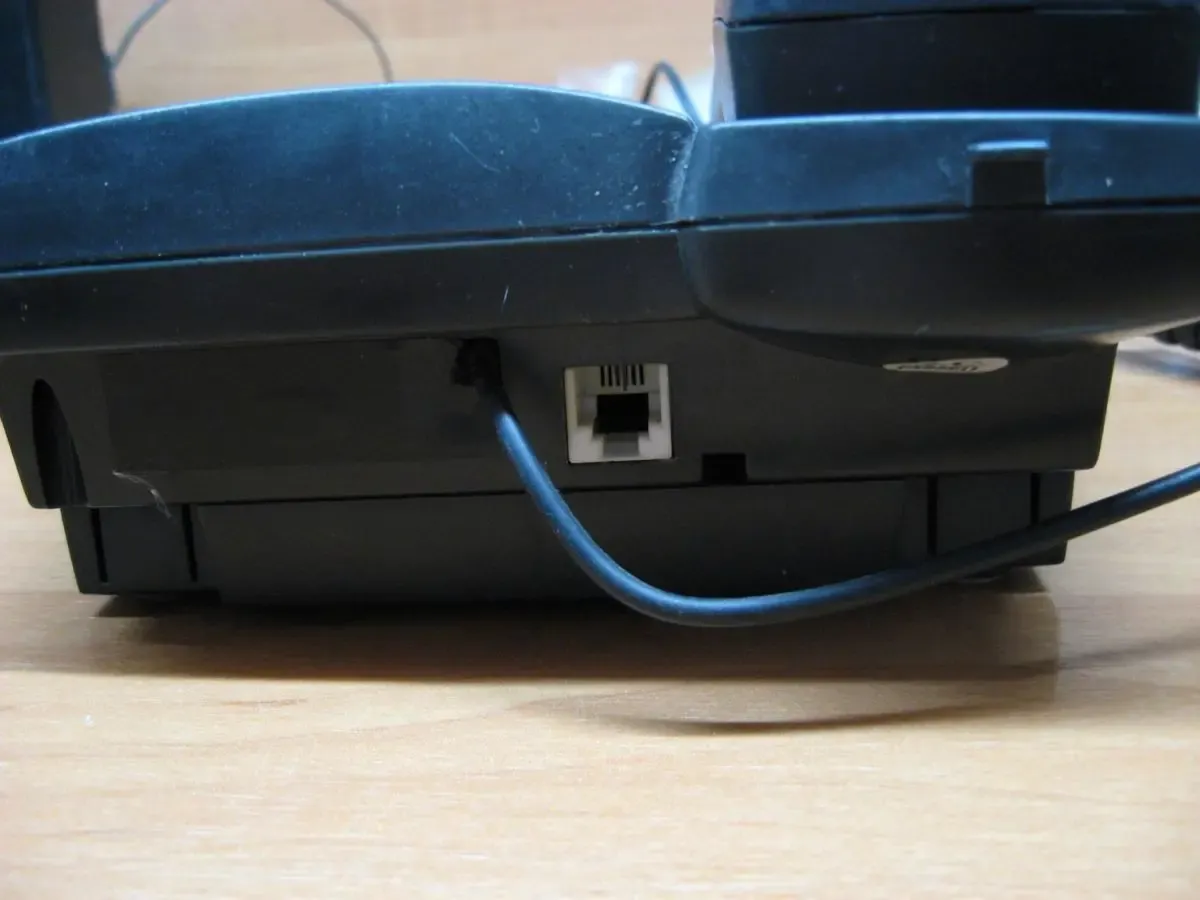 Стационарный проводной телефон с АОН 