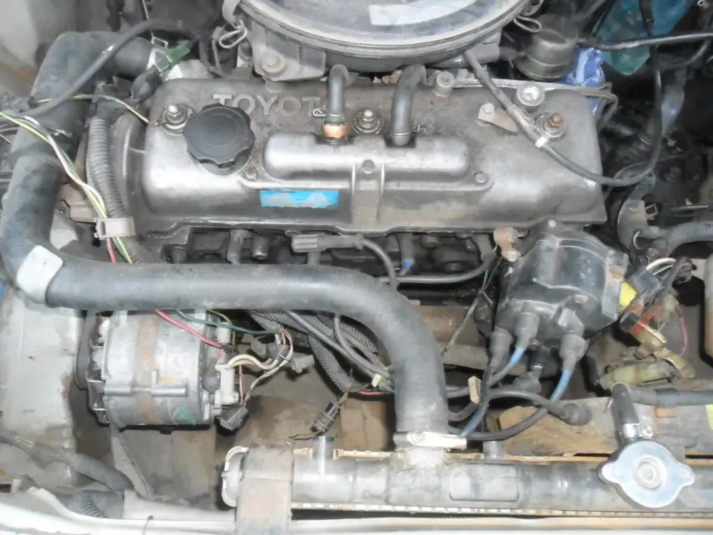 Тойота Карина 2, 86 года, по запчастям. 2