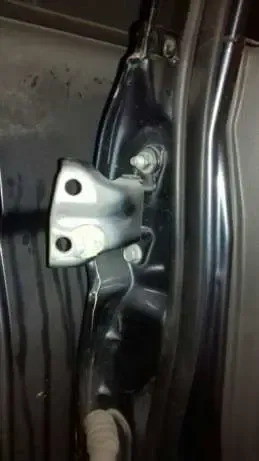 Петля двери паджеро спорт Pajero Sport 2