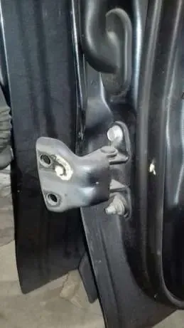 Петля двери паджеро спорт Pajero Sport 3