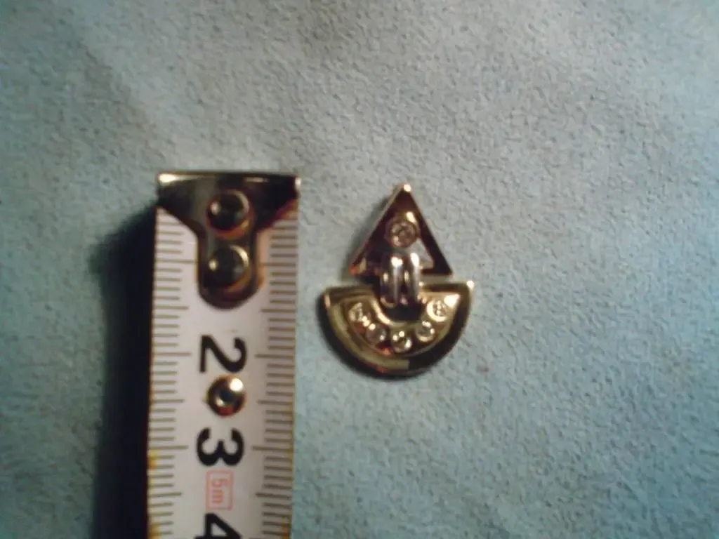 продам подвес золотой с бриллиантами женский