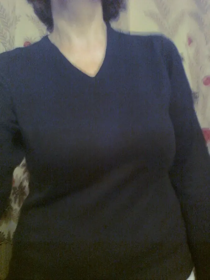 Классический черный шерстяной полувер.  германия