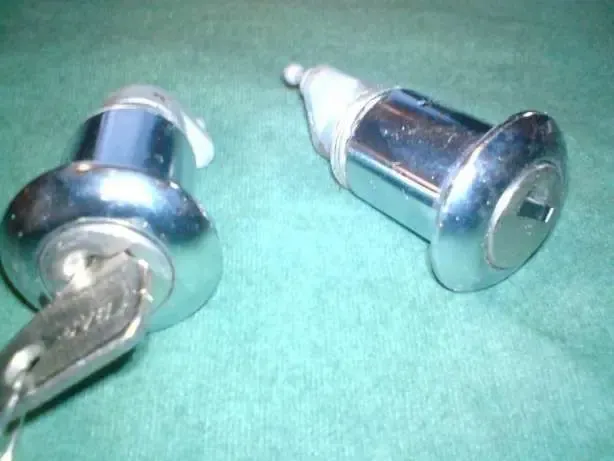 Запчасти на Москвич Ваз СССР 4