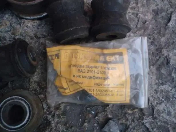 Запчасти на Москвич Ваз СССР 5