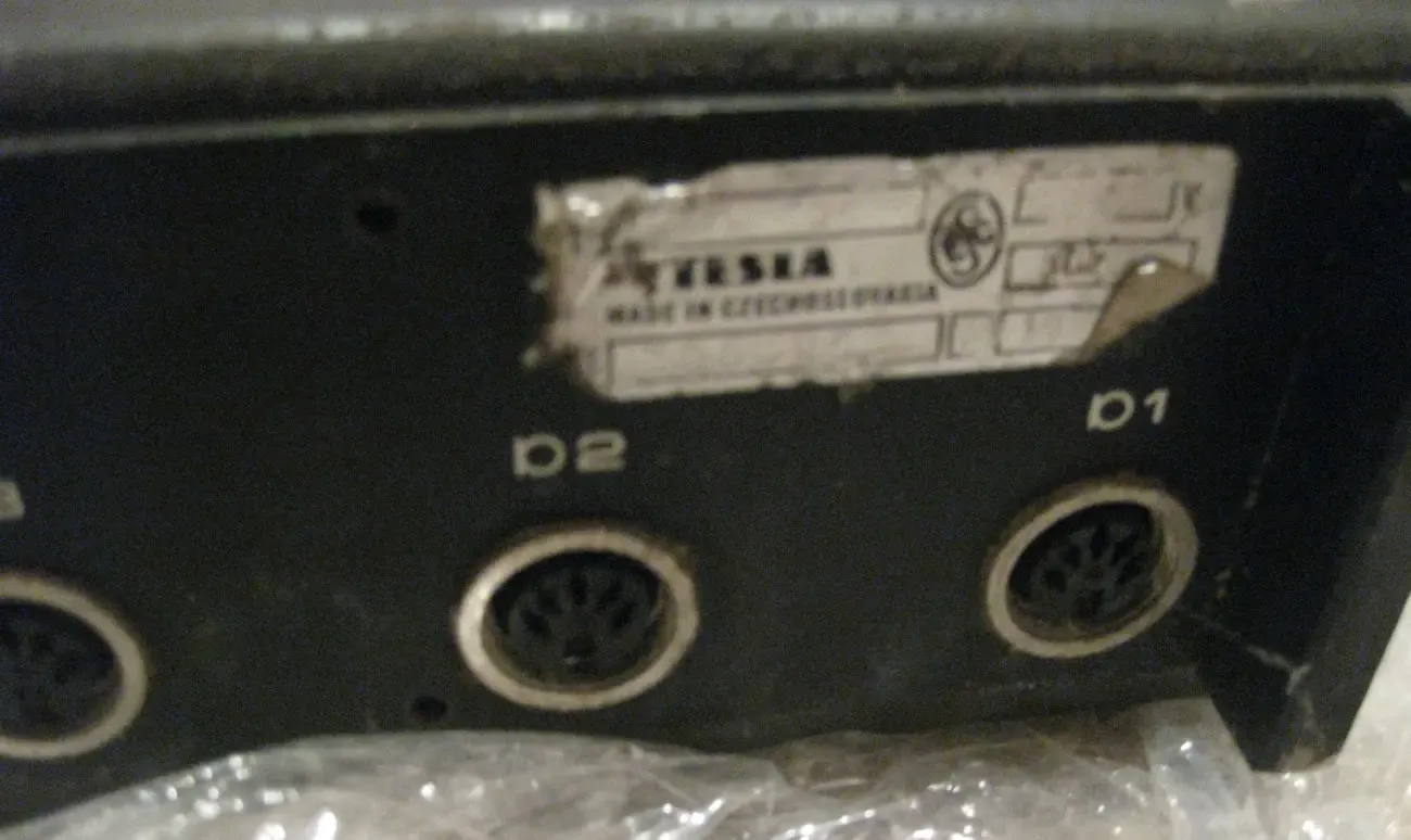 Продам микшерский пульт Tesla Studiomix 2-1 в рабочем состоянии. 4