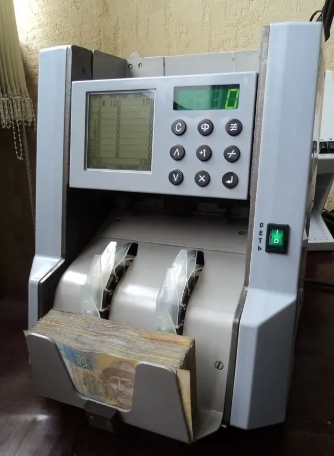 Счетчик банкнот Банкнота 1КУ прошита под 1 тыс/грн 3