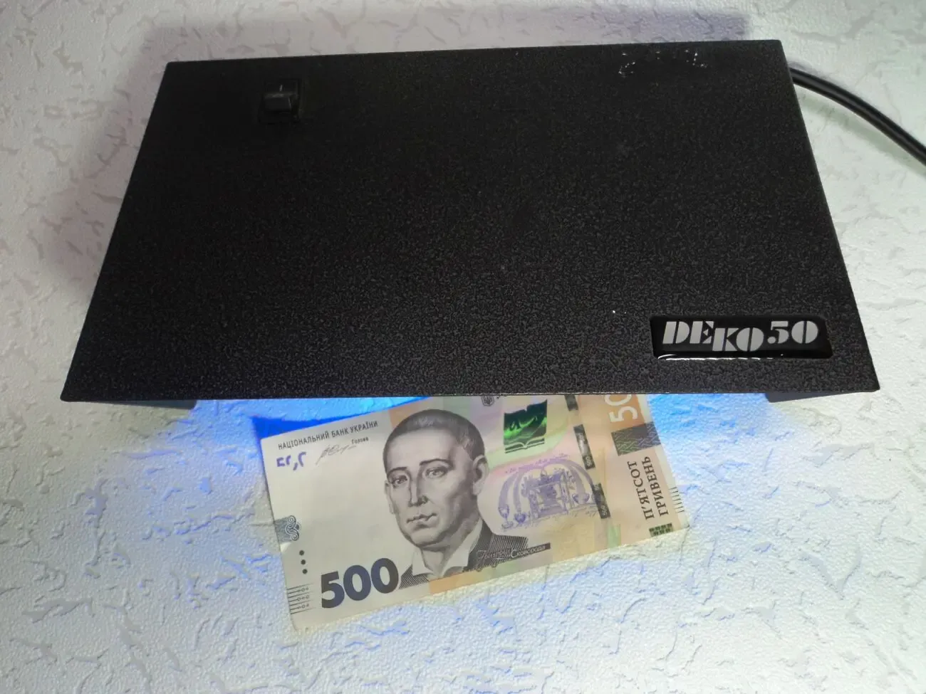 Детектор валют Деко 60, Деко 50, ультрафиолетовый детектор 4
