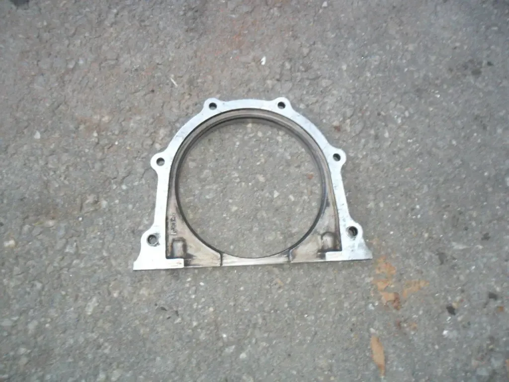 F802-11-310, Крышка коленвала задняя, Мазда 626 GC, FE, оригинал 6