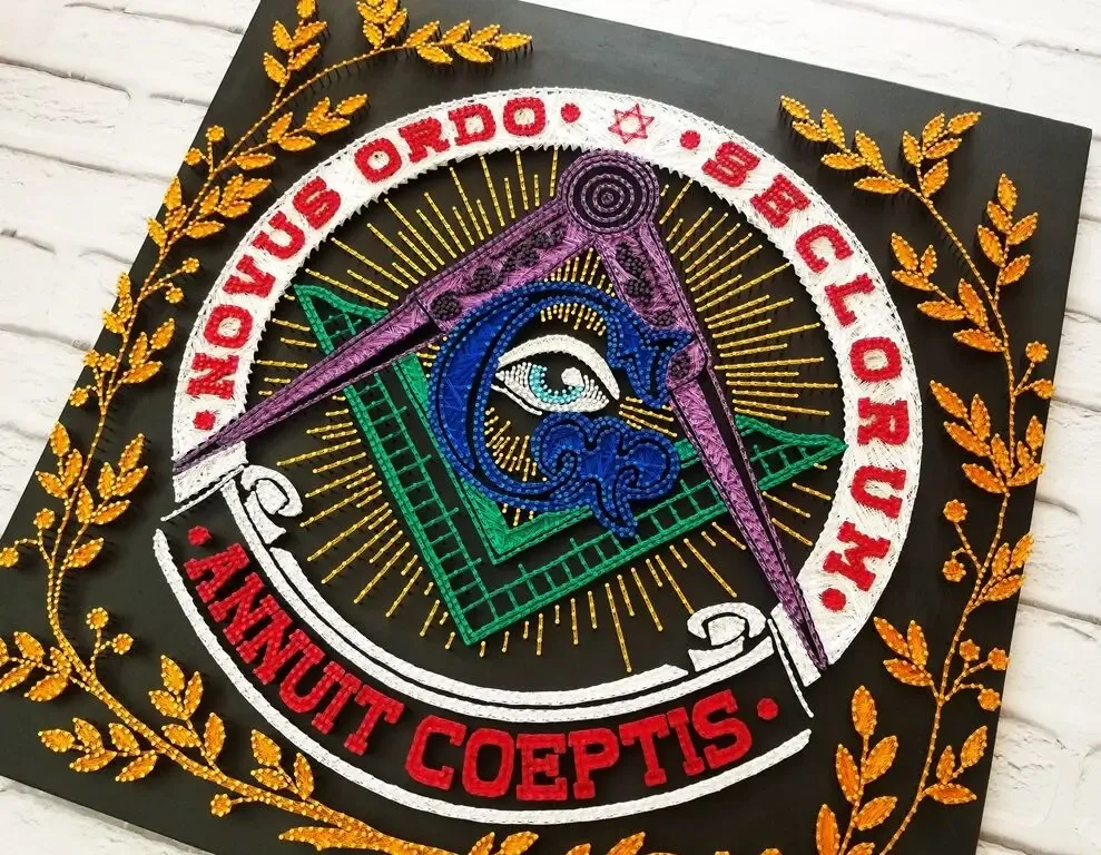 Стринг арт Масонские знаки, Всевидящее око, циркуль и наугольник 9