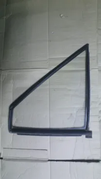 Стекло передней левой двери 321845251d Фольксваген Пассат 86г.в.
