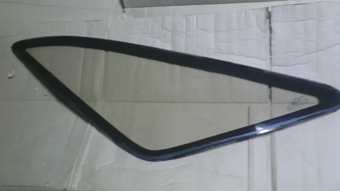 Стекло боковое заднее левое 6137718 Форд Сиерра 82-86г.в. хетчбек