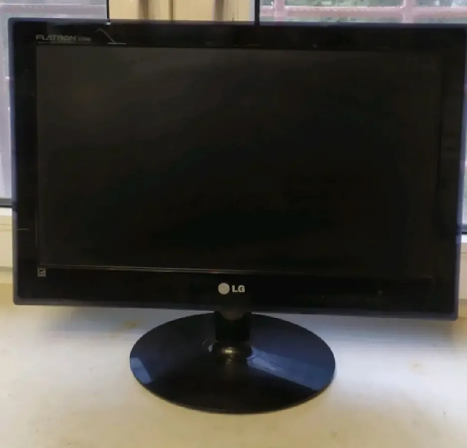 Мониторы 19 дюймов ассортимент 8