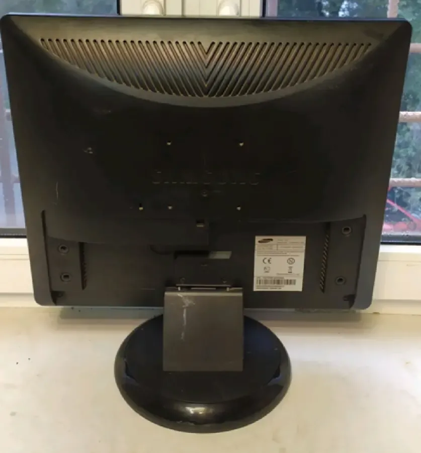 Мониторы 19 дюймов ассортимент 10