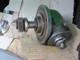 Вертикальная головка  фрезерного станка FU 315