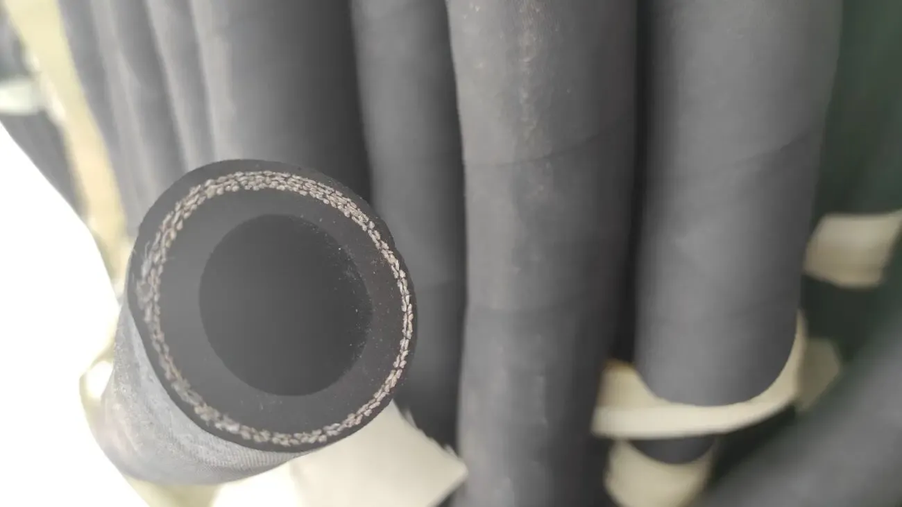 Рукав шланг резиновый поливочный садовый армированный штукатурный 2