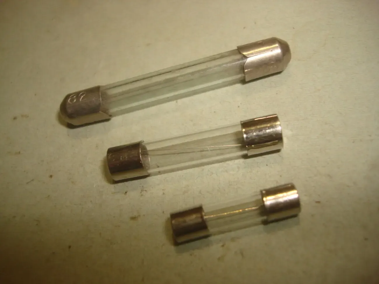 Предохранители    Держатели ДВП ДПК   плавкой  вставки 4