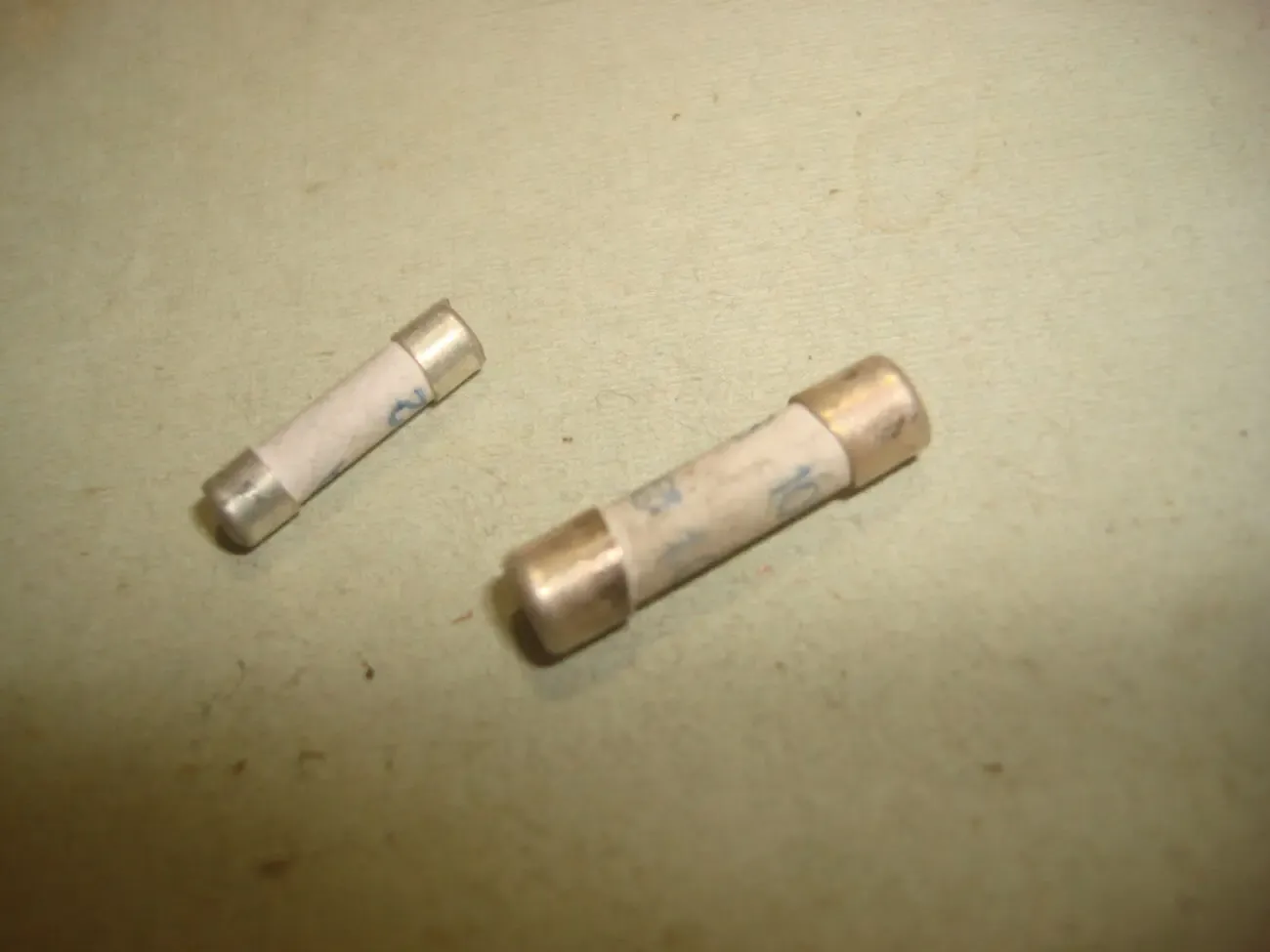 Предохранители    Держатели ДВП ДПК   плавкой  вставки 6