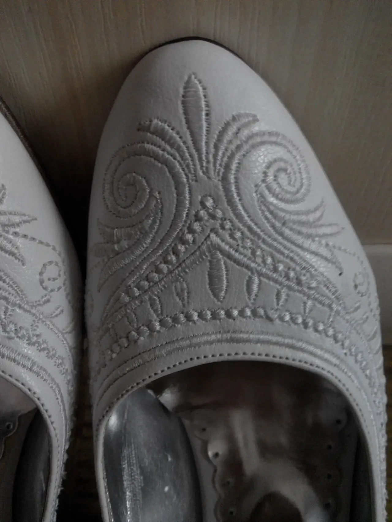 Білі весільні туфлі 2