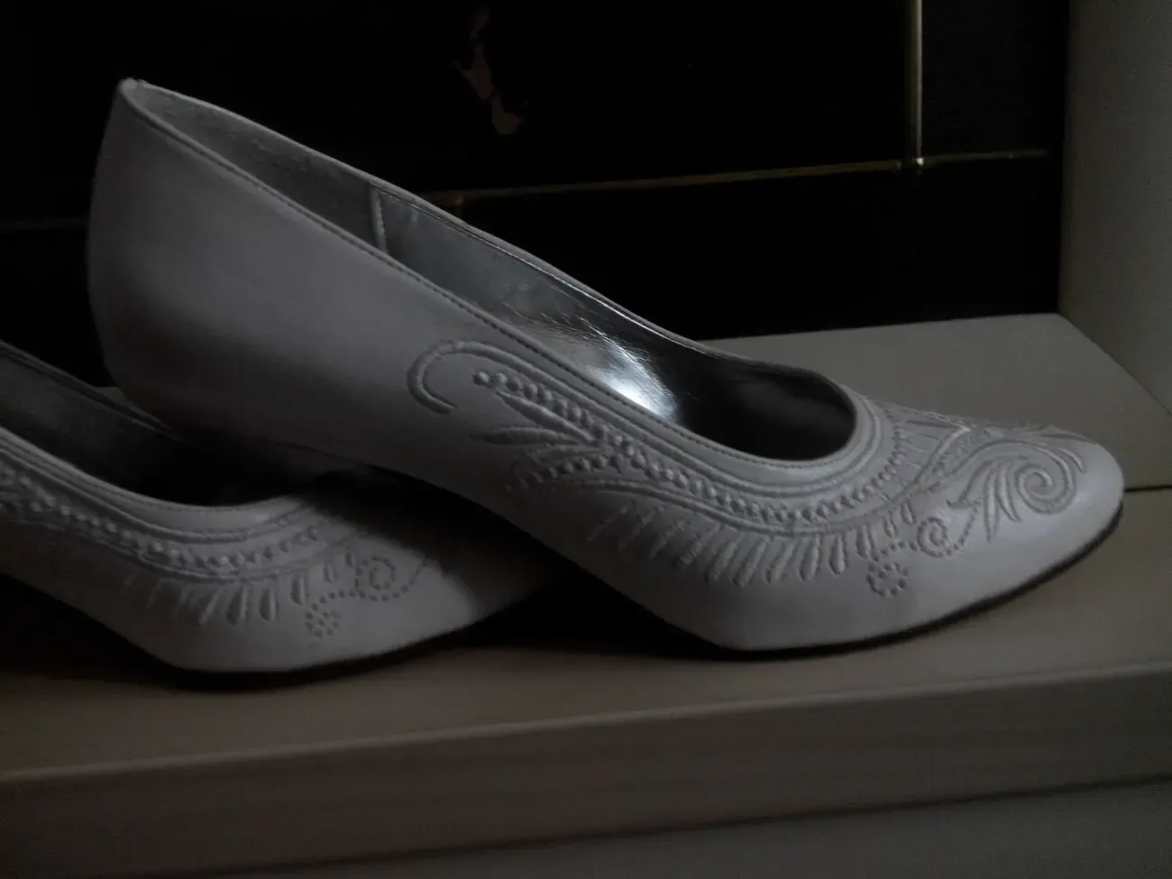 Білі весільні туфлі 3