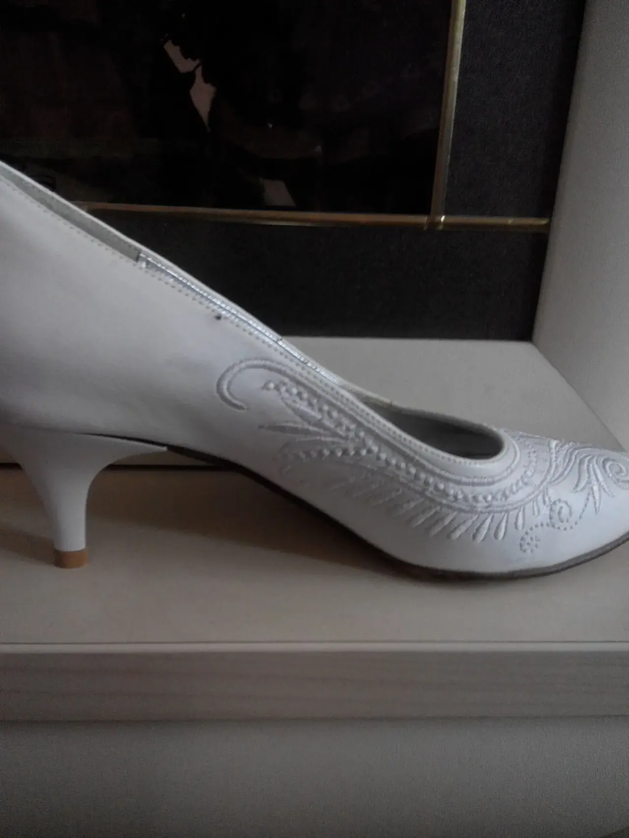 Білі весільні туфлі 6