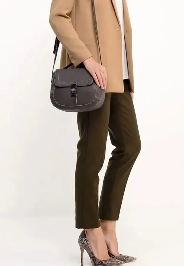 Модная серая сумка портфель на замочке