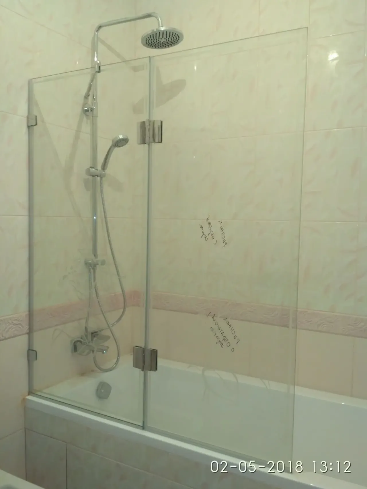 Стекло душевой кабины и перегородки для ванной 3