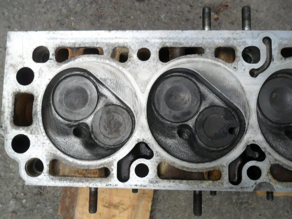 GM 90209896, Головка блока Опель C20NE, оригинал GM R90209896 7