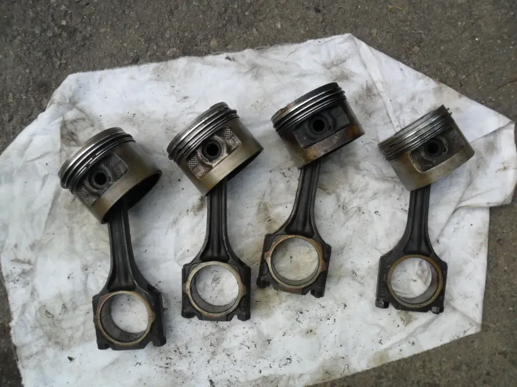 VAG 026107065R, Поршень, шатун Фольксваген, Ауди, Сеат 1.8, оригинал