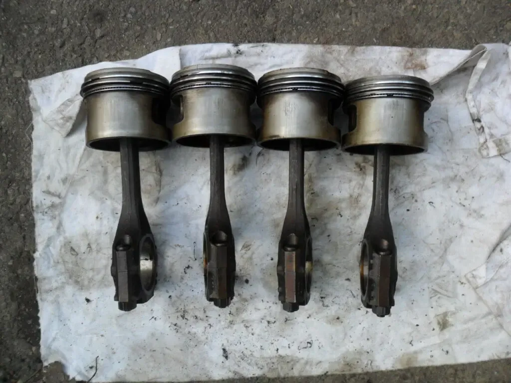 VAG 026107065R, Поршень, шатун Фольксваген, Ауди, Сеат 1.8, оригинал 2