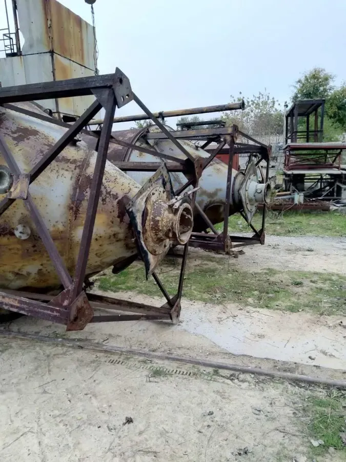 Силос для цемента и сыпучих материалов , бочка , емкость с стойками 3