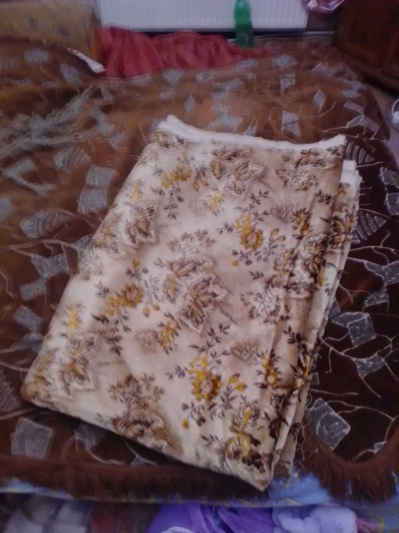 продам остаток жаккарда мебельного ,производство македония