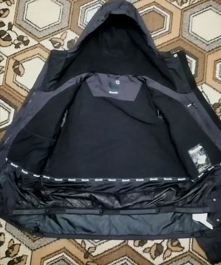 Куртка осіння Bench. Розмір 42 3