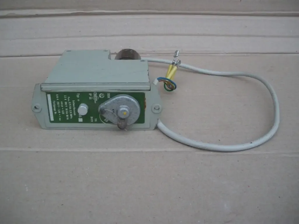 Реле давления  Metrik Typ 612-51 6