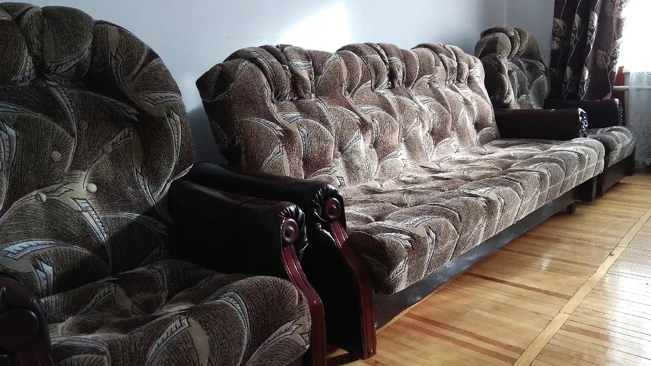 Комплект м'яких меблів  Диван + два крісла  М'яка частина 4