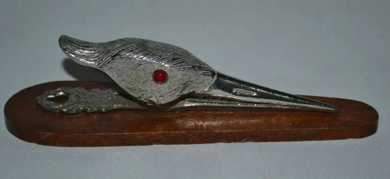 Зажим для бумаг 