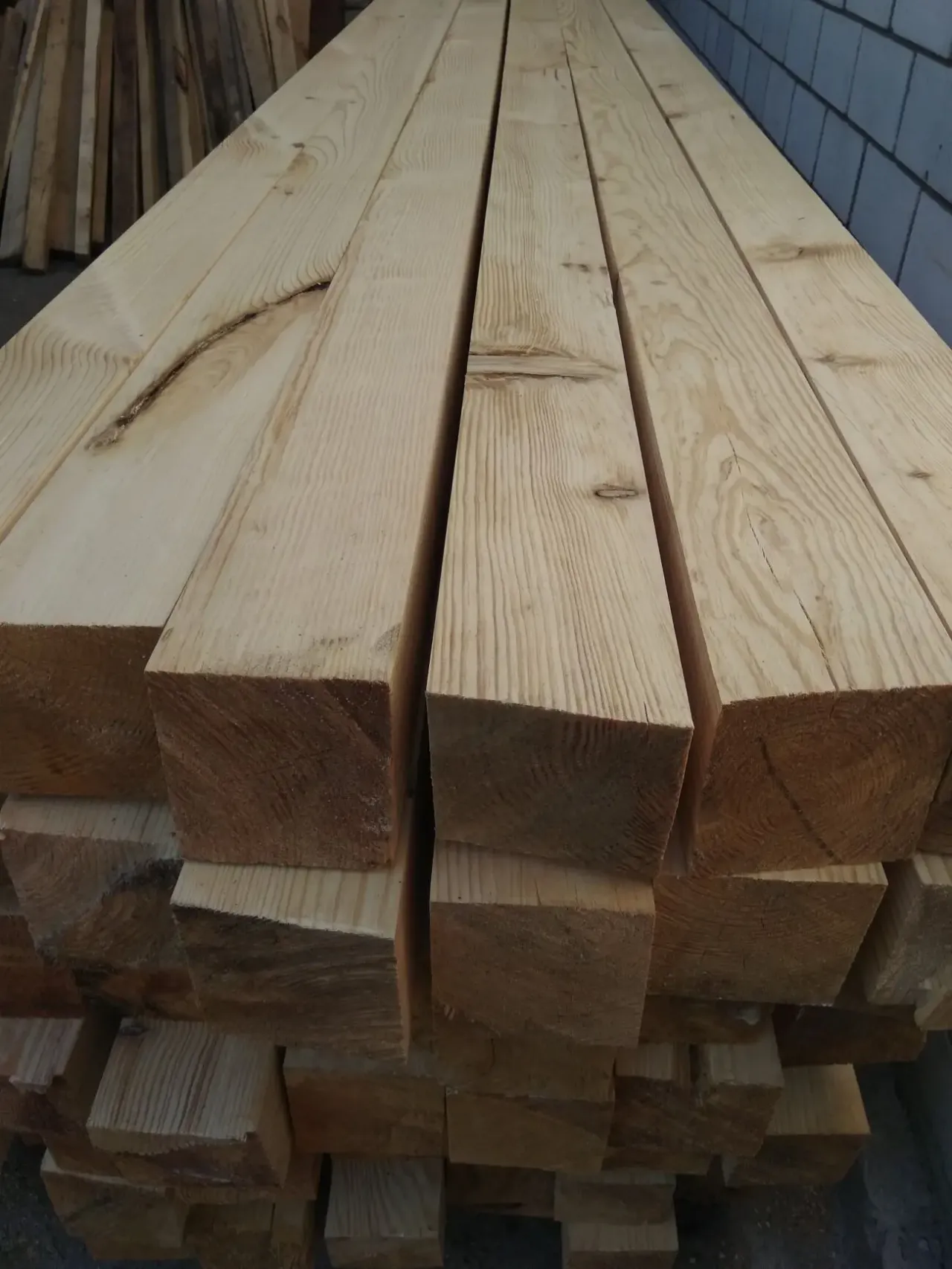 Брус строганный 100х100х4500 100х100х4000 мм. сухой фасадный Сосна