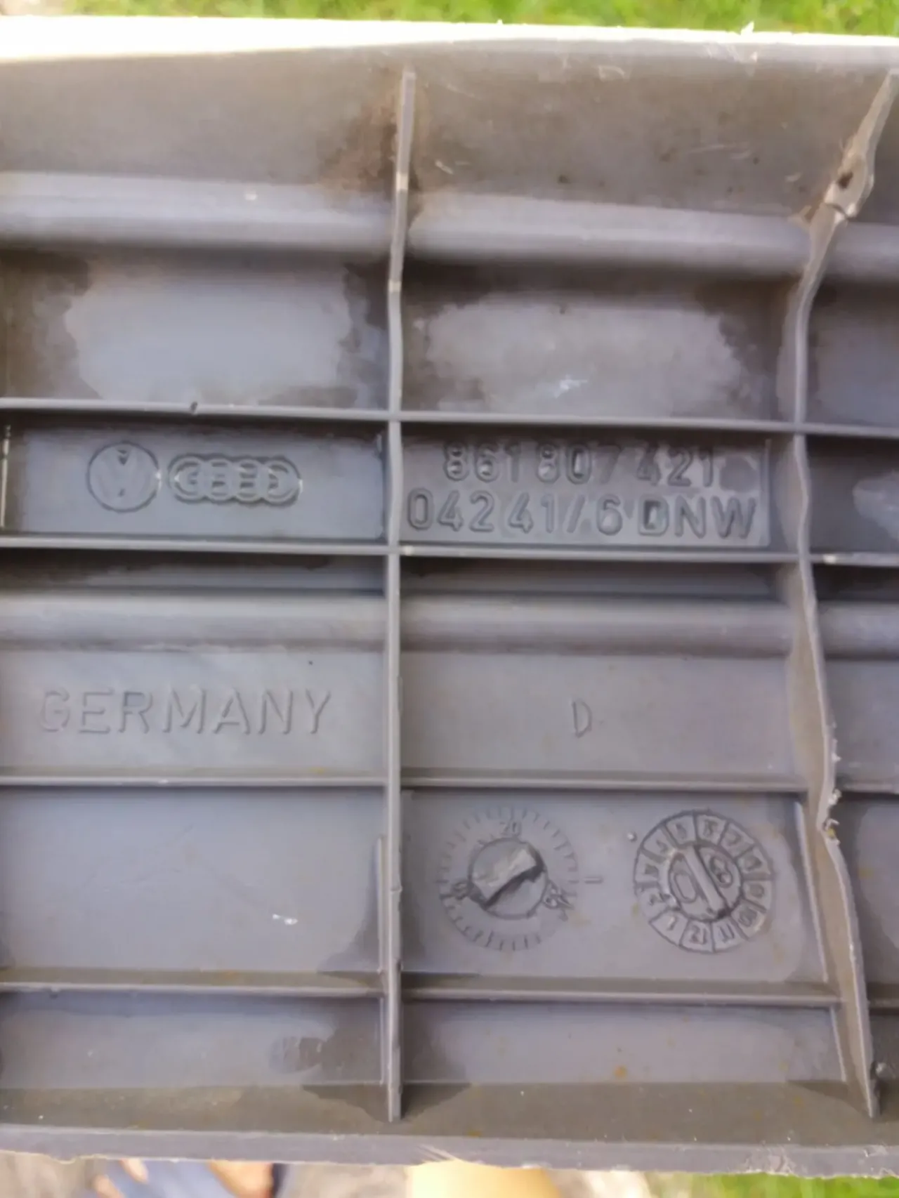 Бампер задній Б/У. Ауді Фольксваген.80 тих років. 6