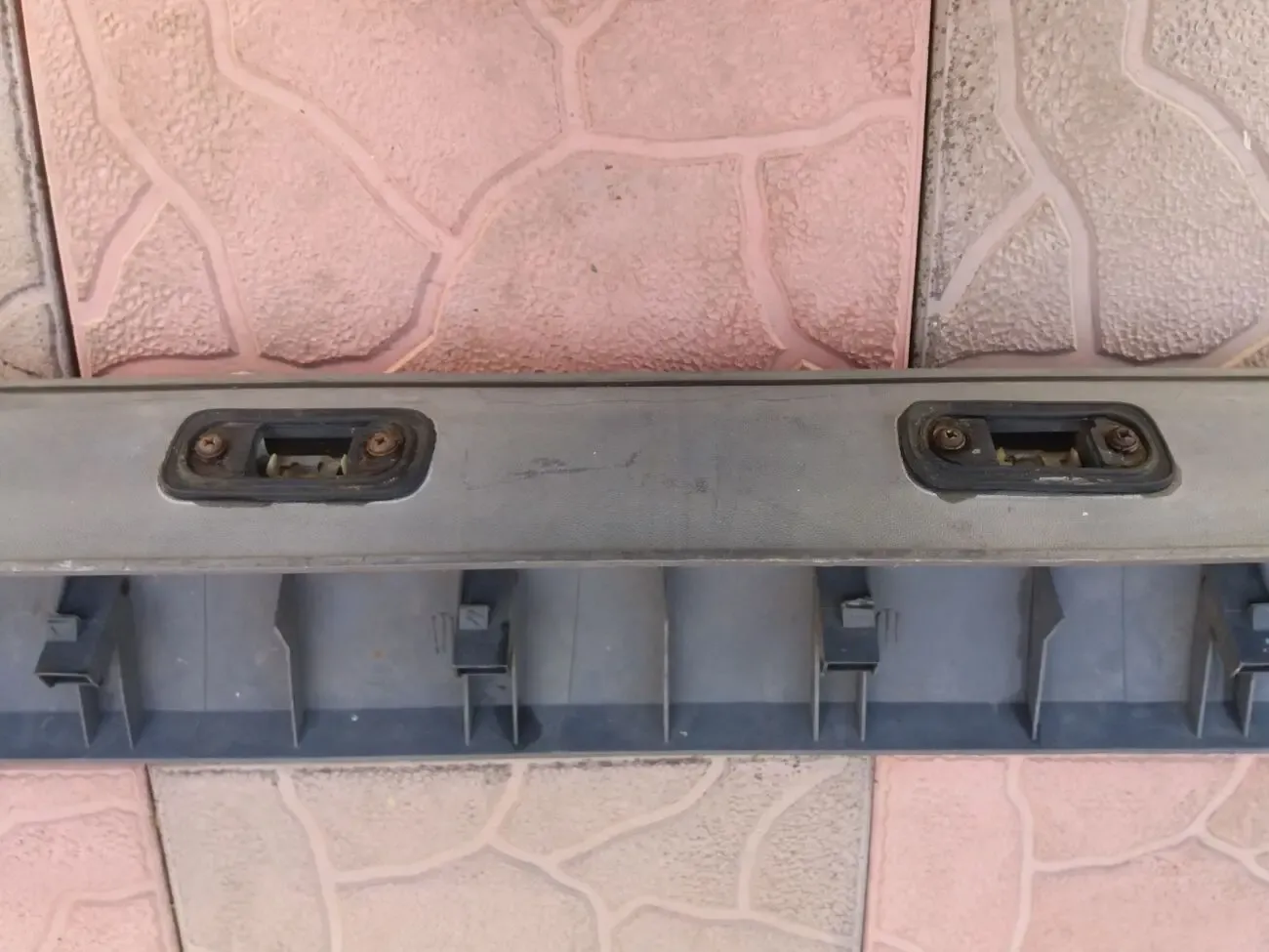 Бампер задній Б/У. Ауді Фольксваген.80 тих років. 3