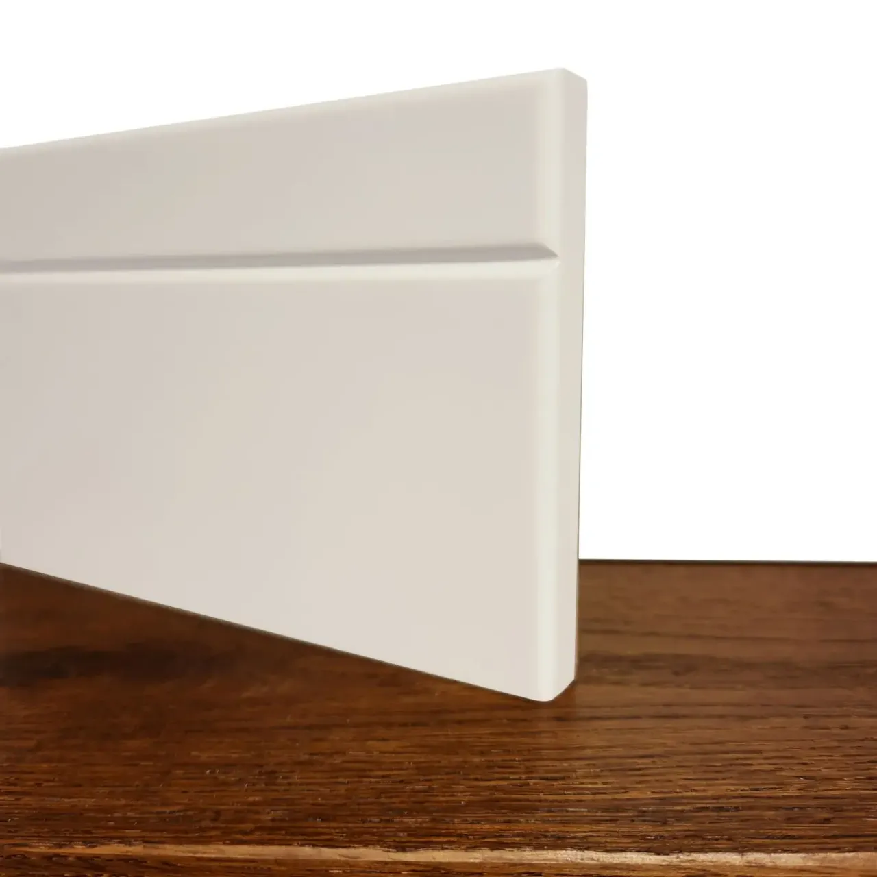 Плинтус МДФ Влагостойкий Белый Крашенный 16x70х2040мм Киев 10