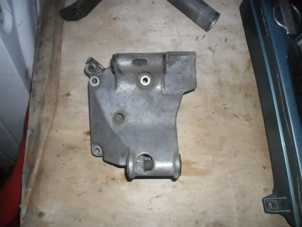 BMW 1721865, Кронштейн генератора БМВ М40, BMW 12311721865, оригинал 2