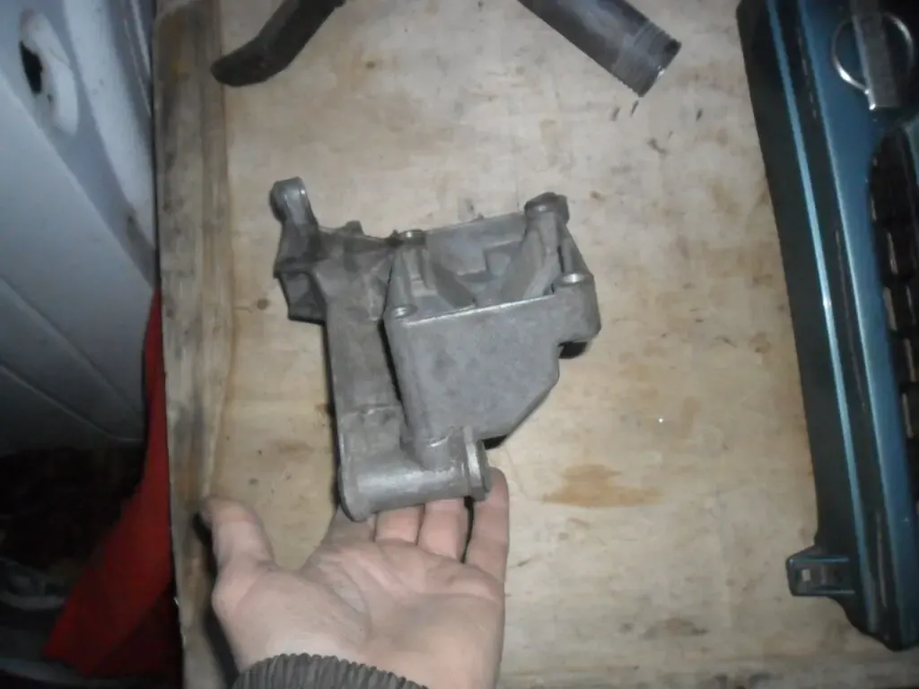 BMW 1721865, Кронштейн генератора БМВ М40, BMW 12311721865, оригинал 8