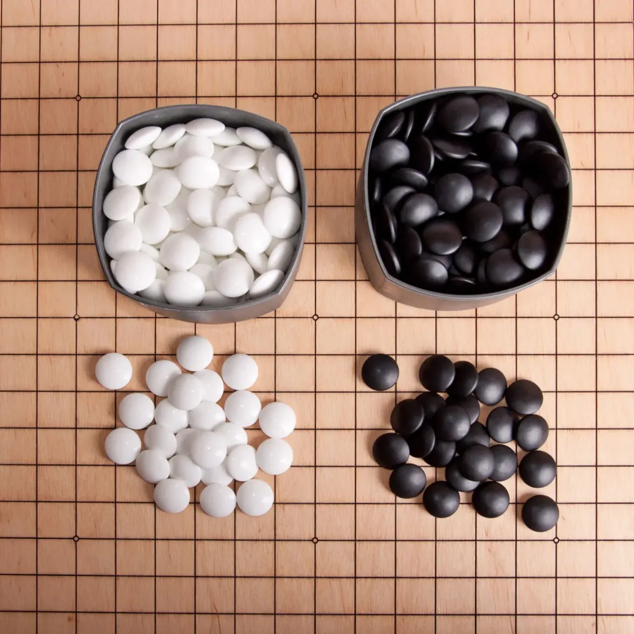 Гобан (19х19) с набором камней из фаянса для игры в Го 3