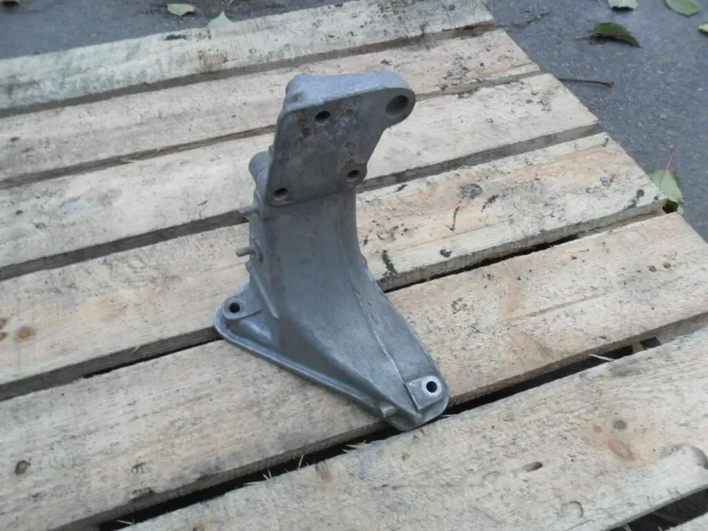 VAG 357199354F, Кронштейн двигателя Фольксваген syncro, оригинал 2