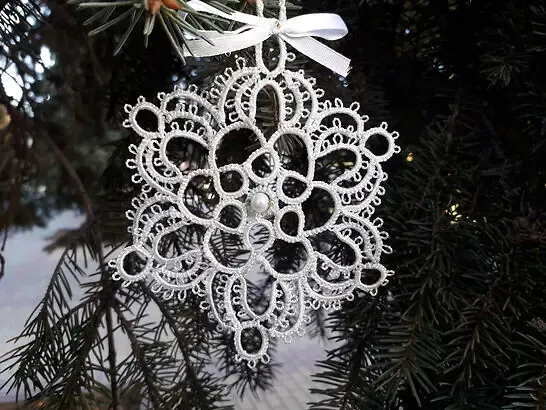 Новорічний набір:сніжинки, віночок та янголятко.Мереживо фріволіте. 5