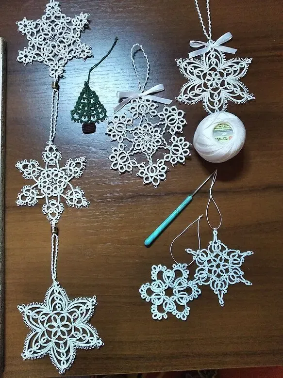 Новорічний набір:сніжинки, віночок та янголятко.Мереживо фріволіте. 7